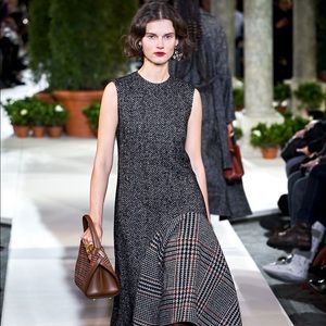 Oscar de la Renta Wool Runway Dress